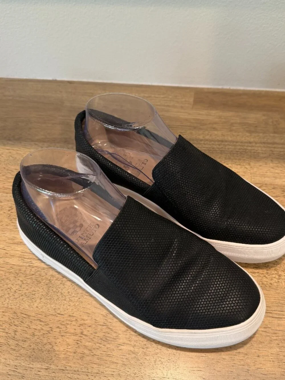Vince Camuto Kanesya Black Leather Slip On Platform Sneakers 7.5 - Picture 3 of 9